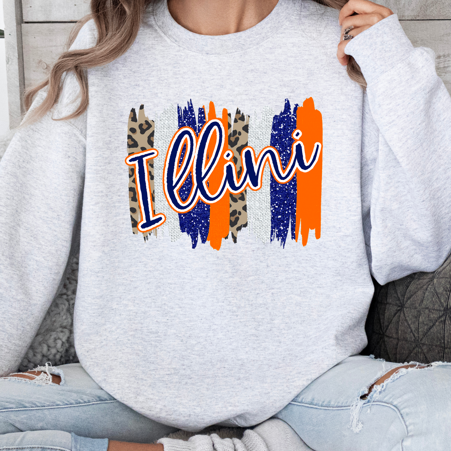 Illini w/ Paint Stroke Background Crewneck